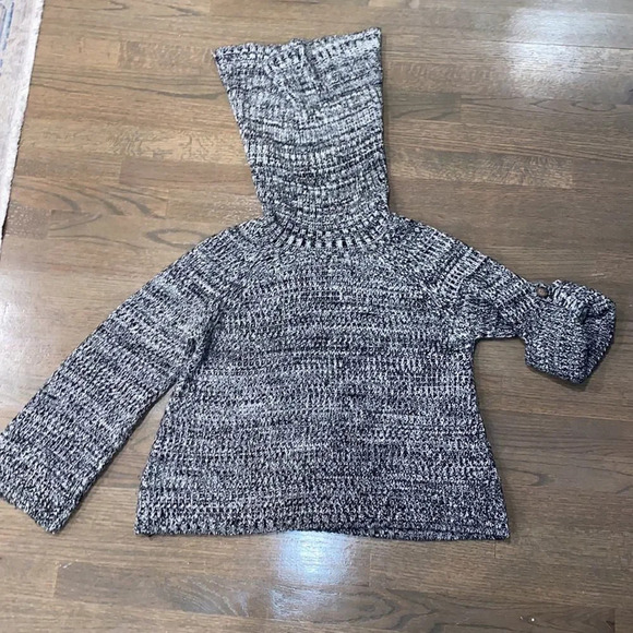 DKNYC cable knit sweater - Picture 10 of 11